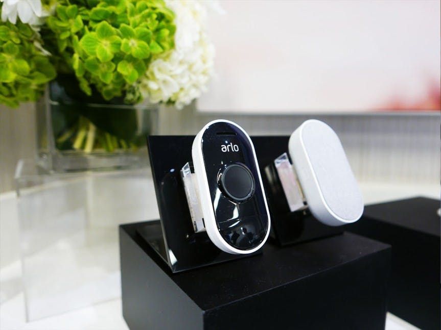 Arlo Audio Doorbell (AAD1001) and Arlo Amplified Chime Arlo Audio Doorbell (AAD1001) and Arlo Amplified Chime