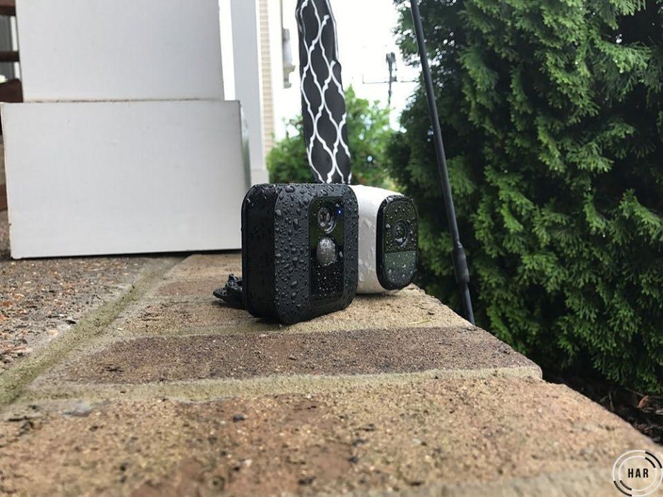 Arlo Pro vs. Blink XT Arlo Pro vs. Blink XT